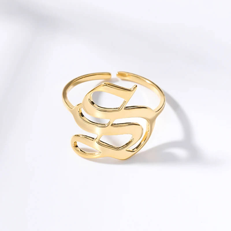 Anel Elegance Inicial - Sua Marca Pessoal - Banhado em Ouro 18K