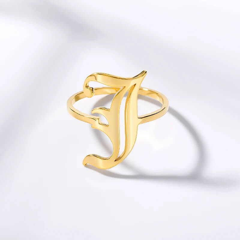 Anel Elegance Inicial - Sua Marca Pessoal - Banhado em Ouro 18K