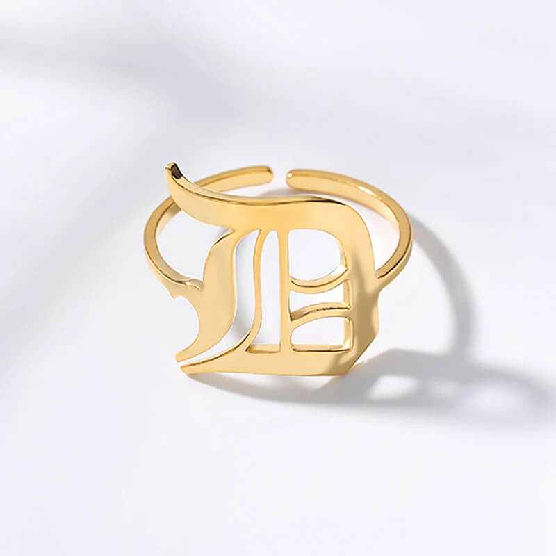 Anel Elegance Inicial - Sua Marca Pessoal - Banhado em Ouro 18K