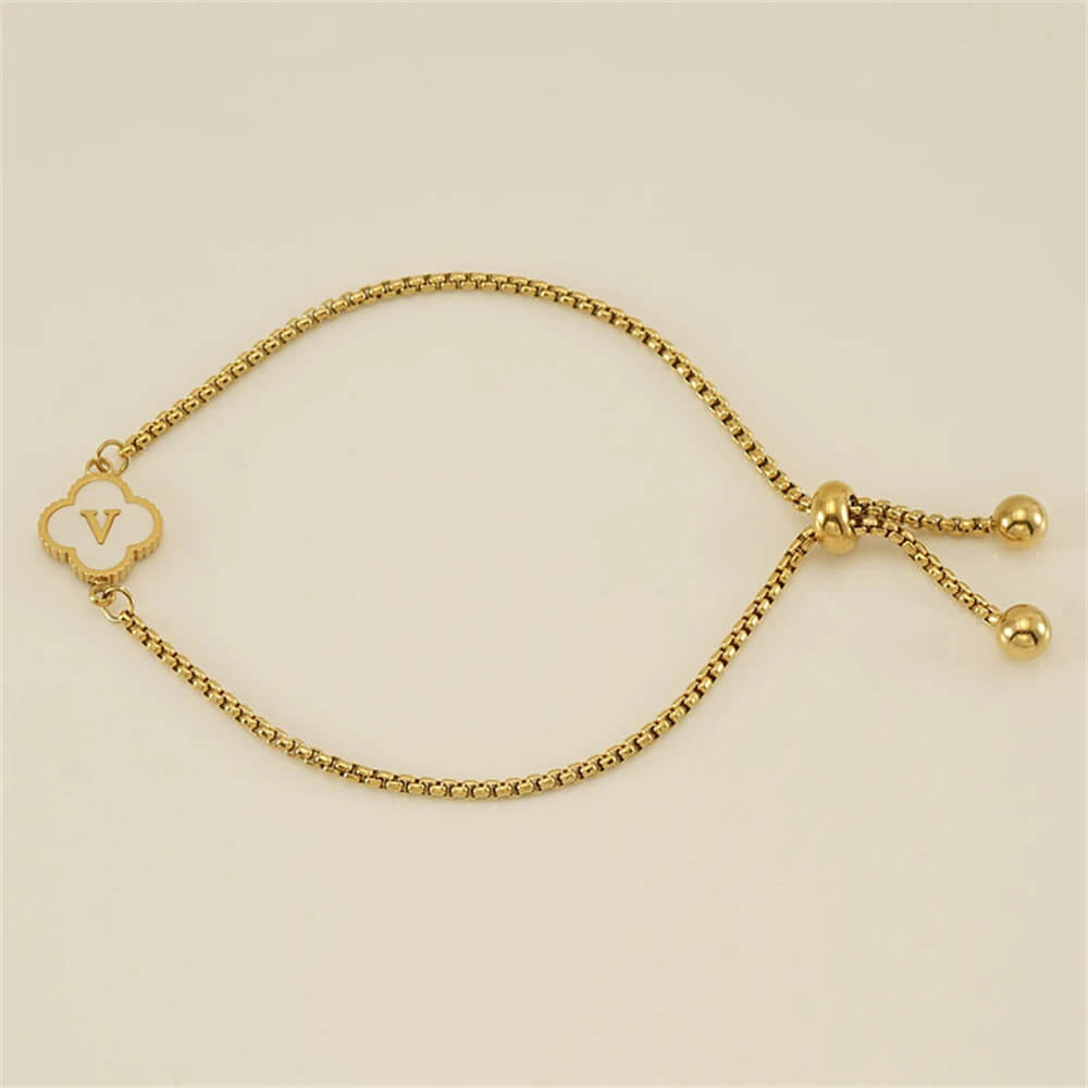 Pulseira de Trevo com Inicial - Banhado em Ouro 18K