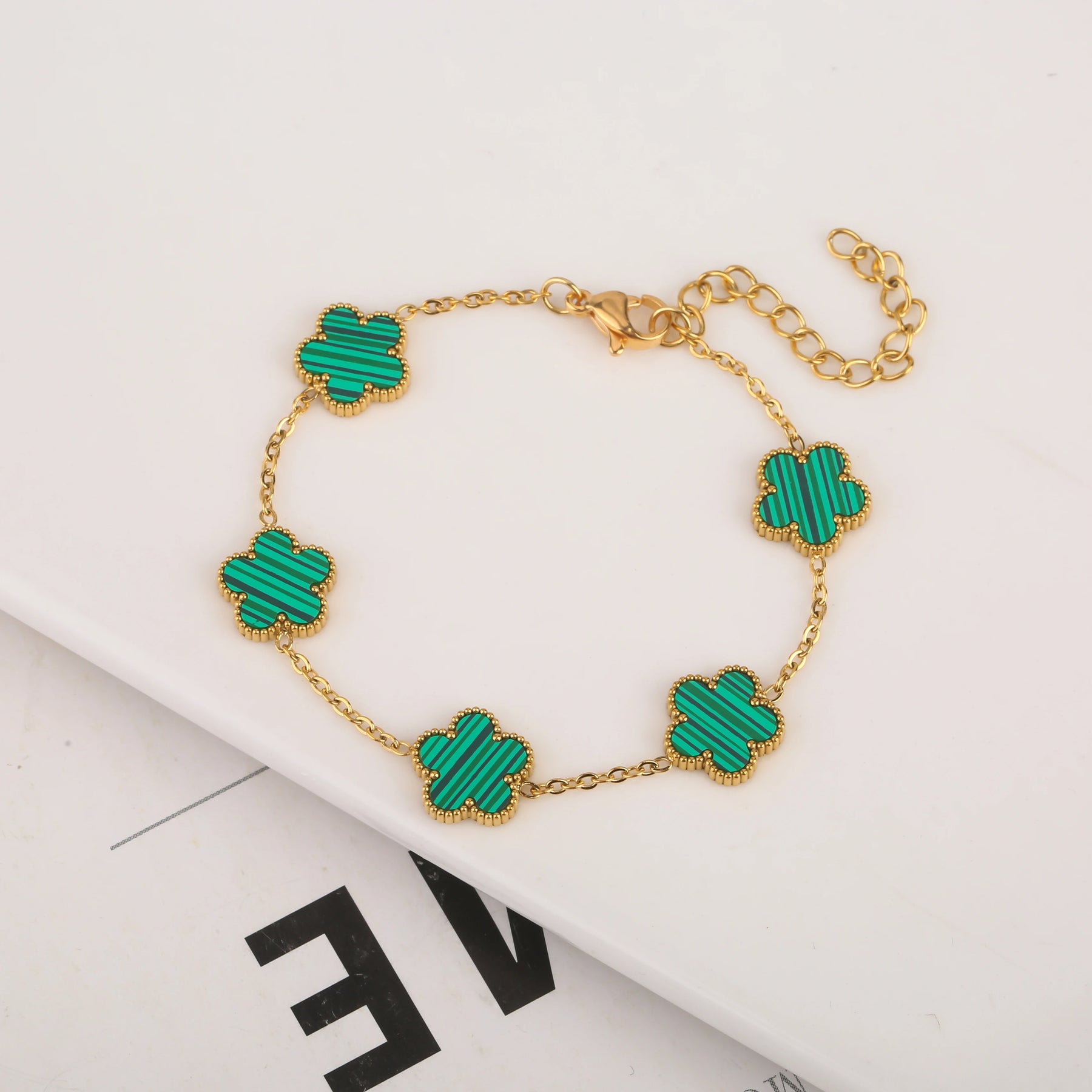 Pulseira Trevo de 4 folhas Elegância | Banhado em ouro 18K
