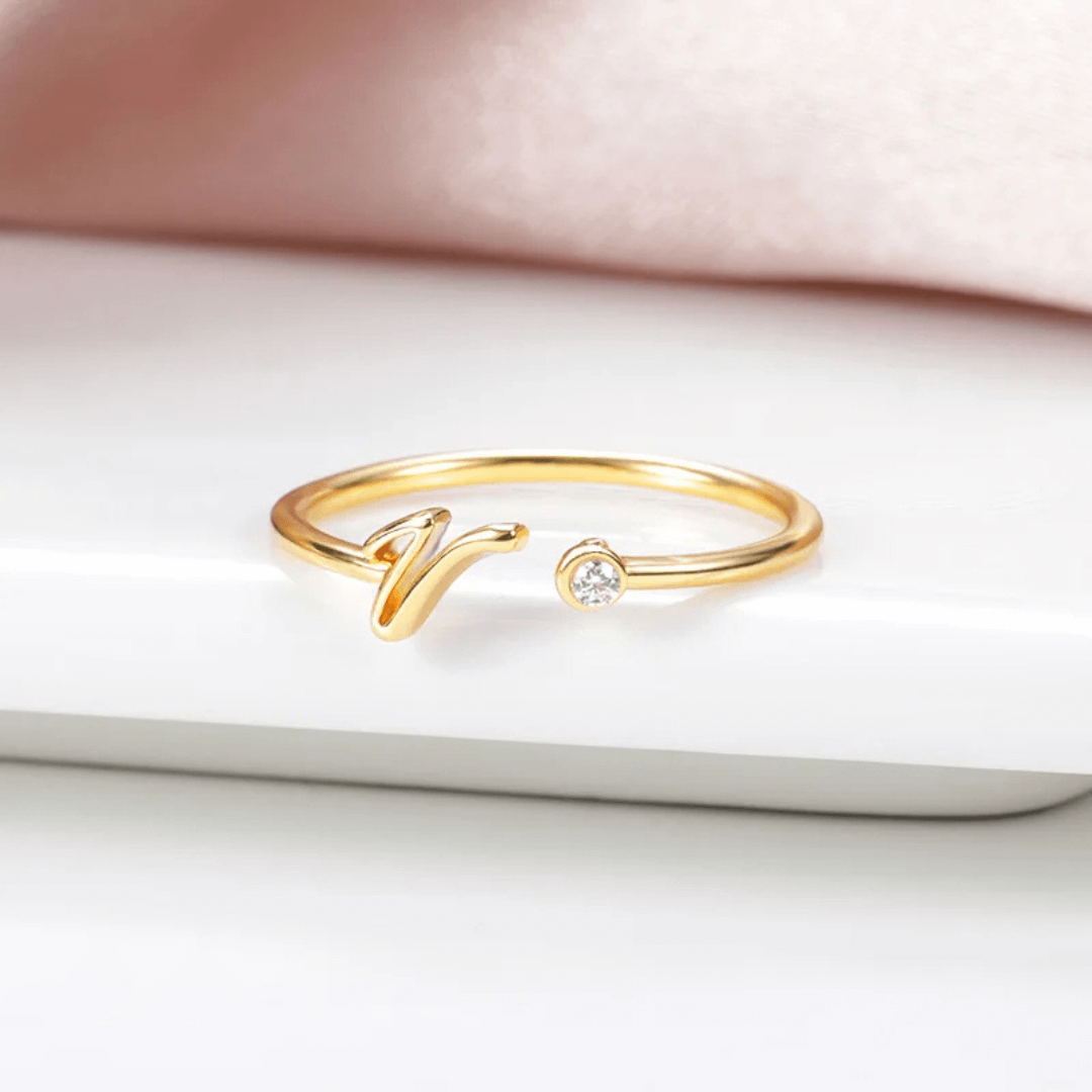 Anel com Inicial - Banhado em ouro 18k
