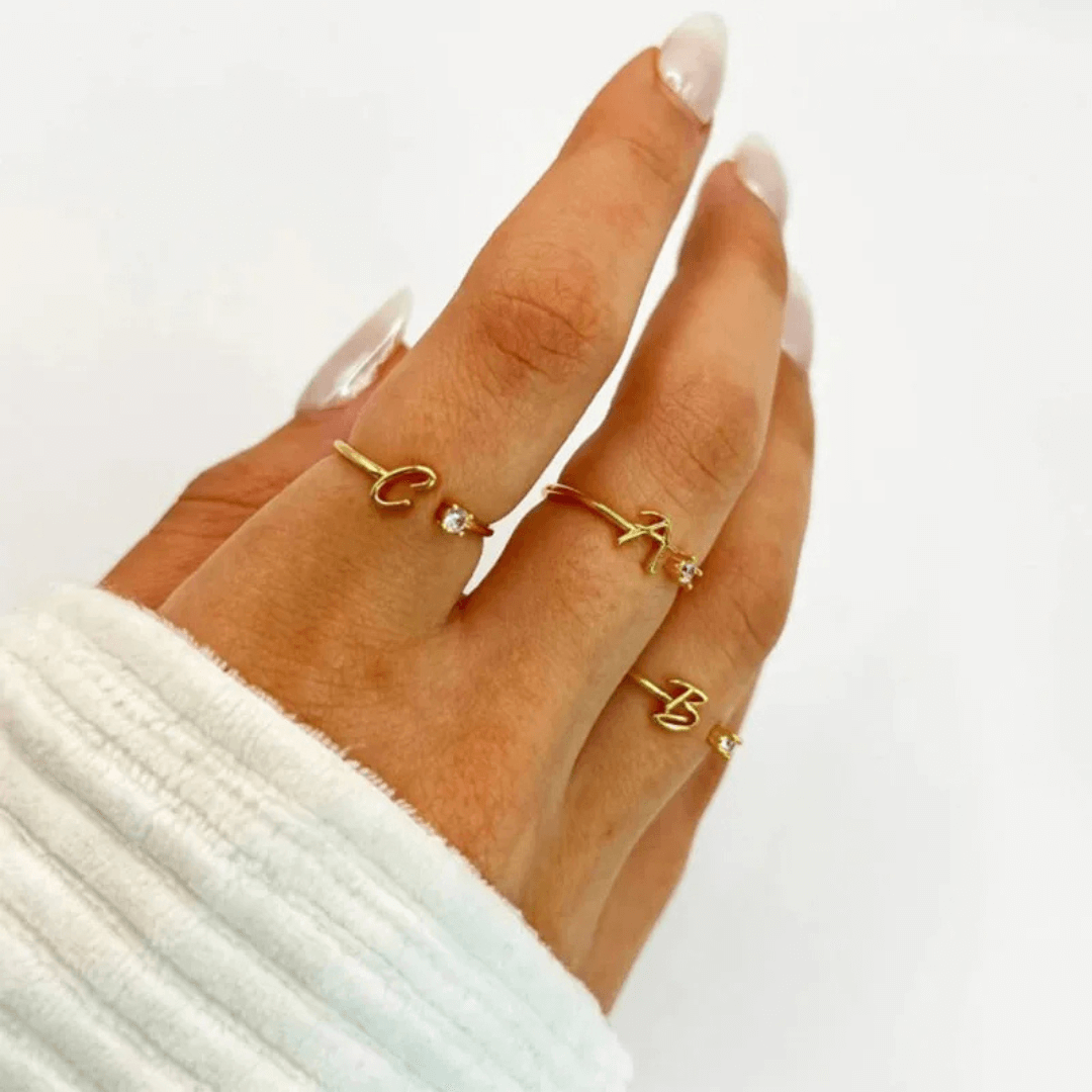 Anel com Inicial - Banhado em ouro 18k