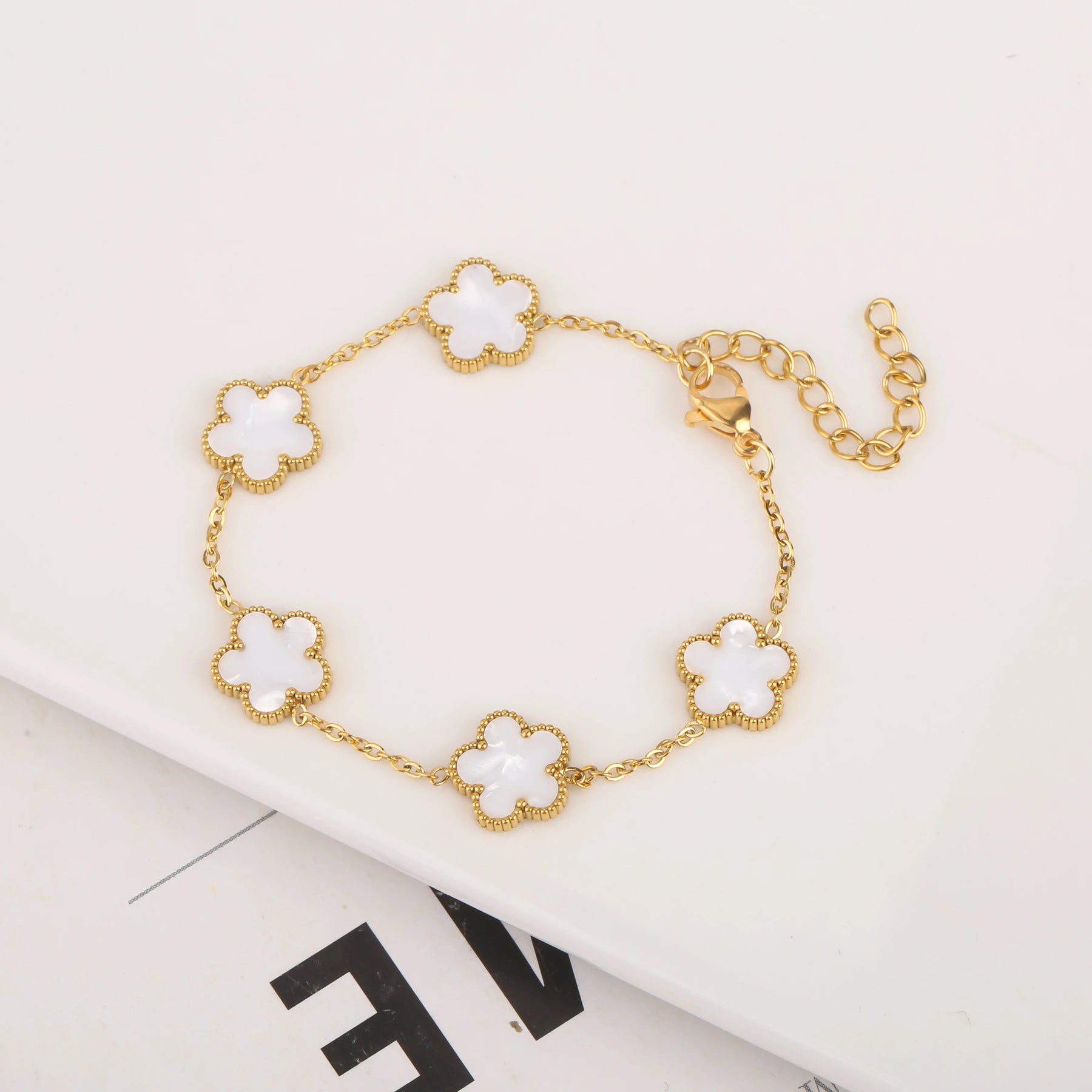 Pulseira Trevo de 4 folhas Elegância | Banhado em ouro 18K