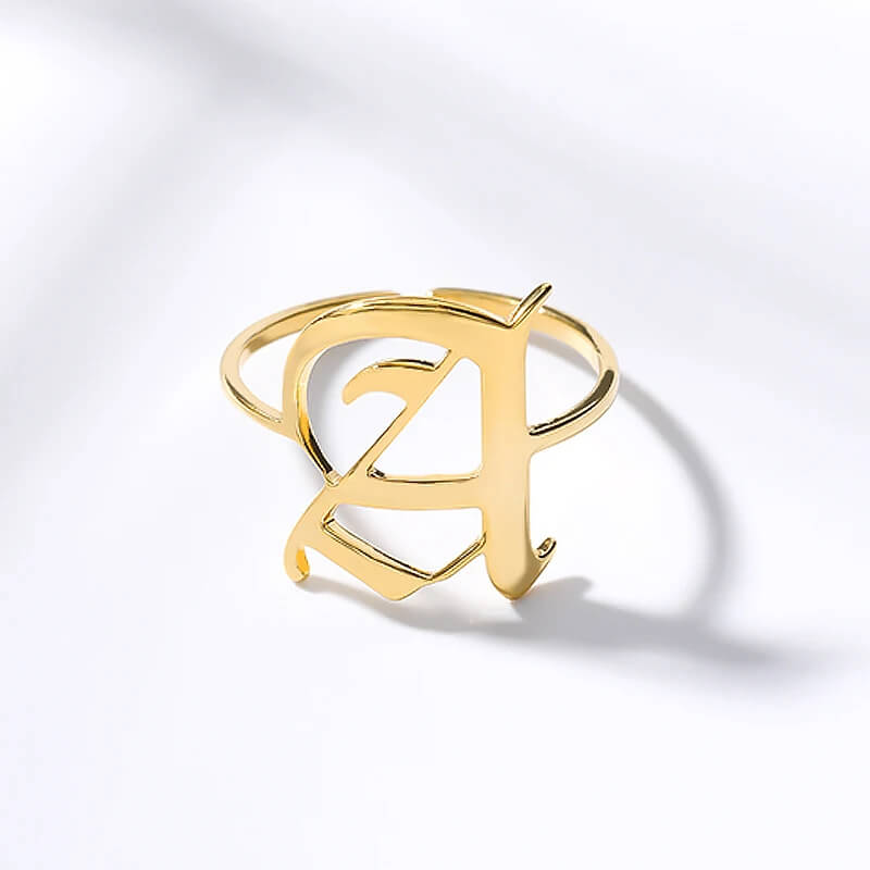 Anel Elegance Inicial - Sua Marca Pessoal - Banhado em Ouro 18K