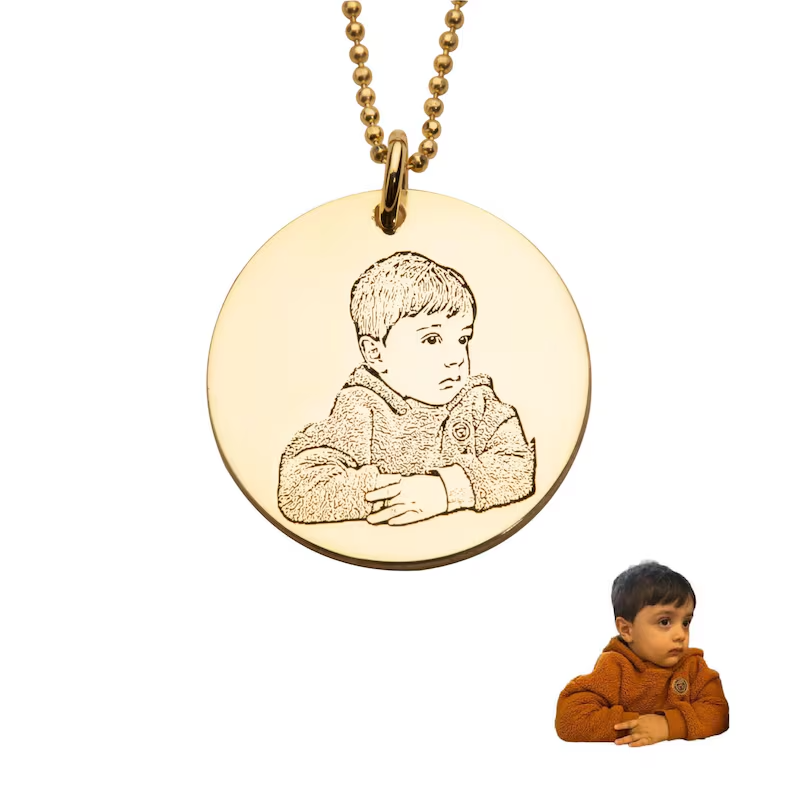 Luz Amor | Colar com foto no pingente | Banhado em Ouro 18K
