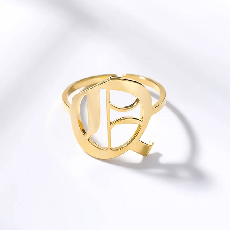 Anel Elegance Inicial - Sua Marca Pessoal - Banhado em Ouro 18K