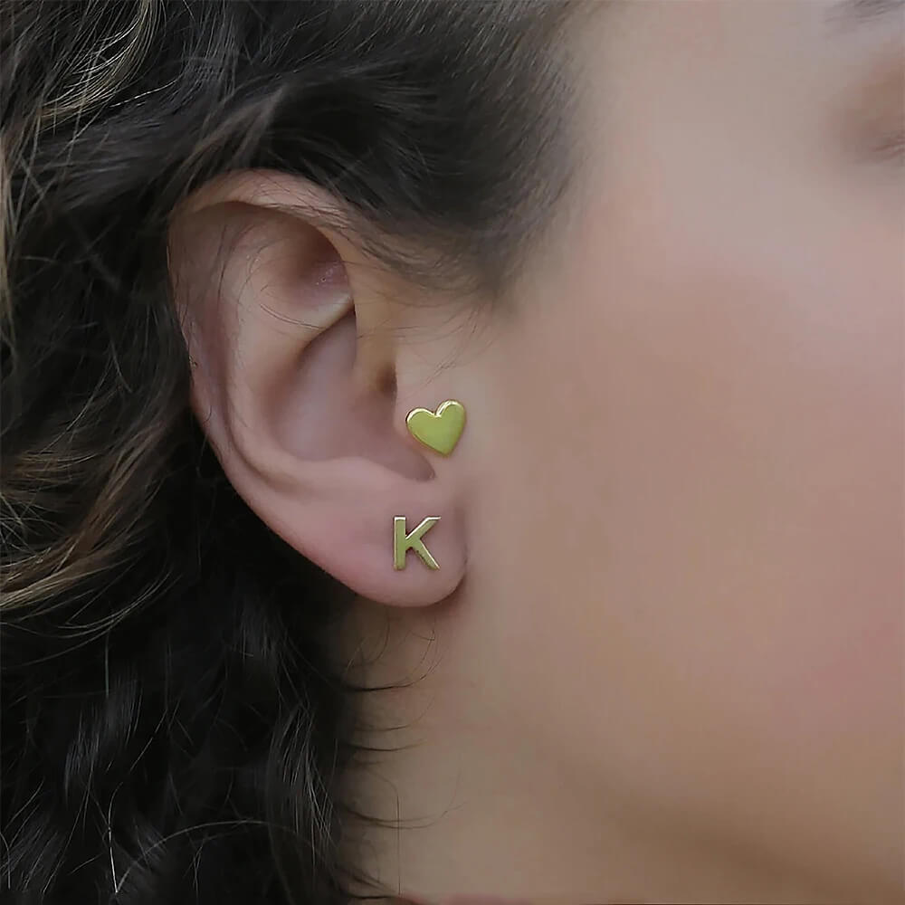 Brincos Minimalistas com letra Iniciais | Banhado em Ouro 18k