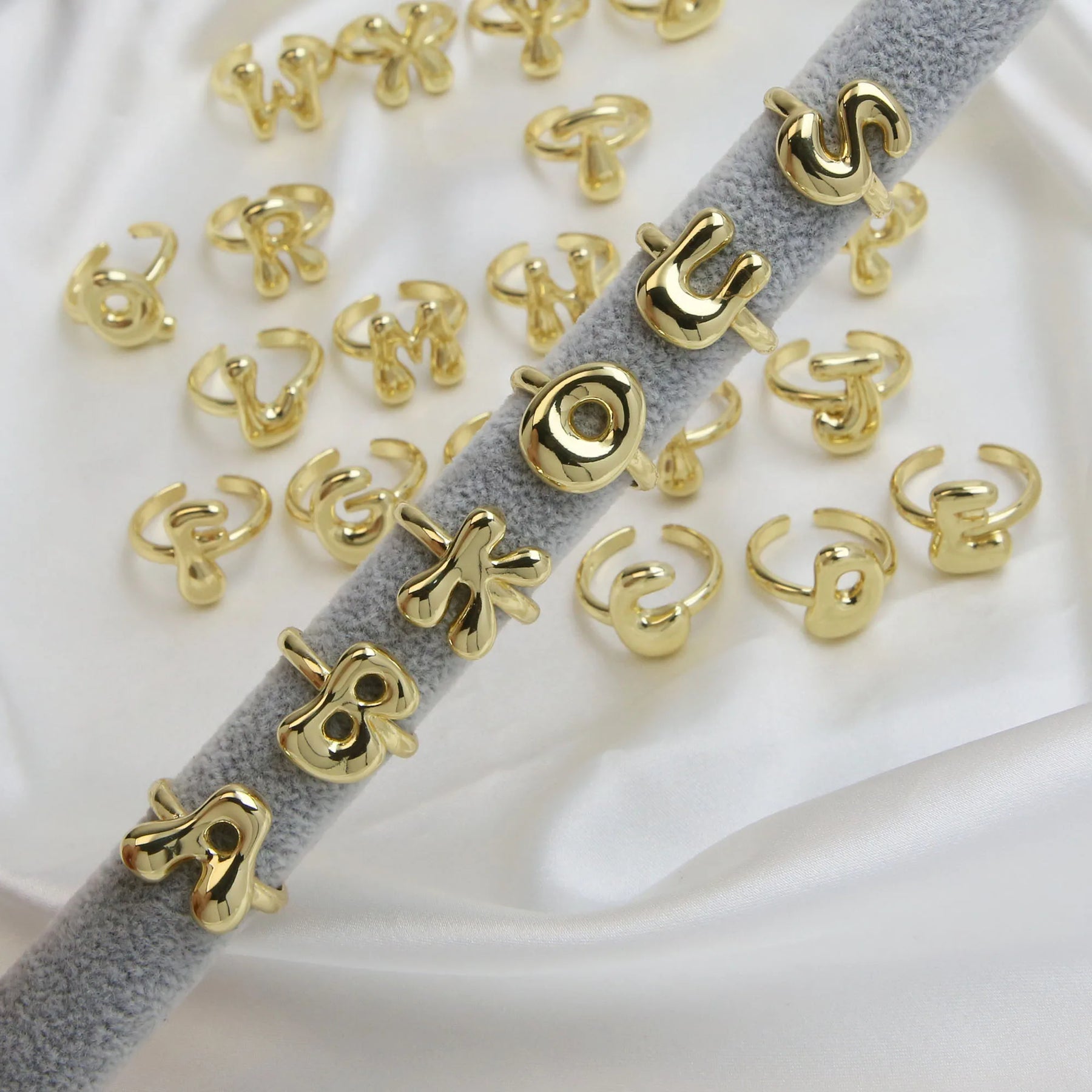Anel ajustável Ballon | Banhado em Ouro 18k