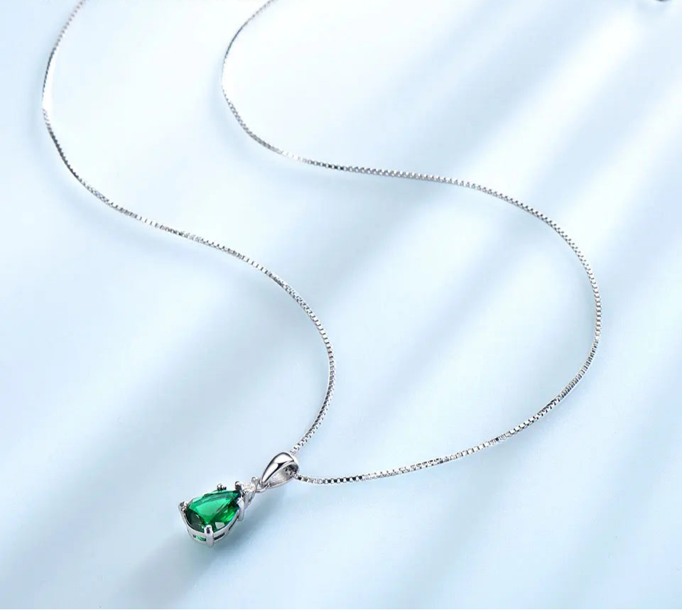 Colar Gota Esmeralda | Prata 925 com Cristais Cintilantes