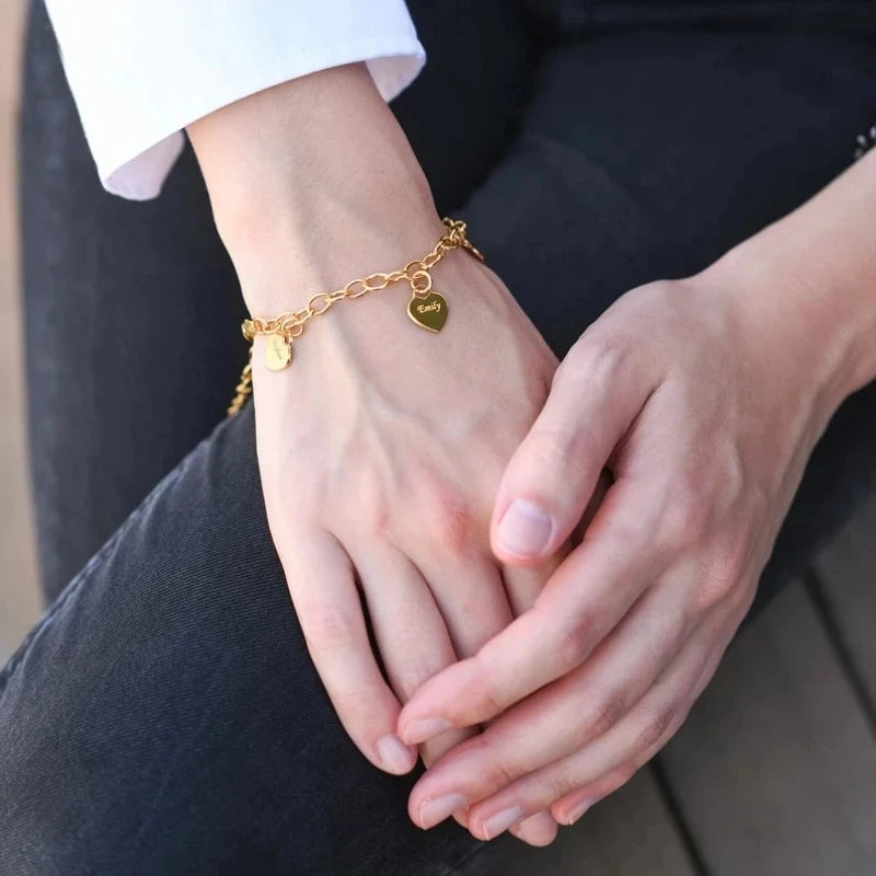 Pulseira Lembrança Viva – Personalize com Nome e Coração