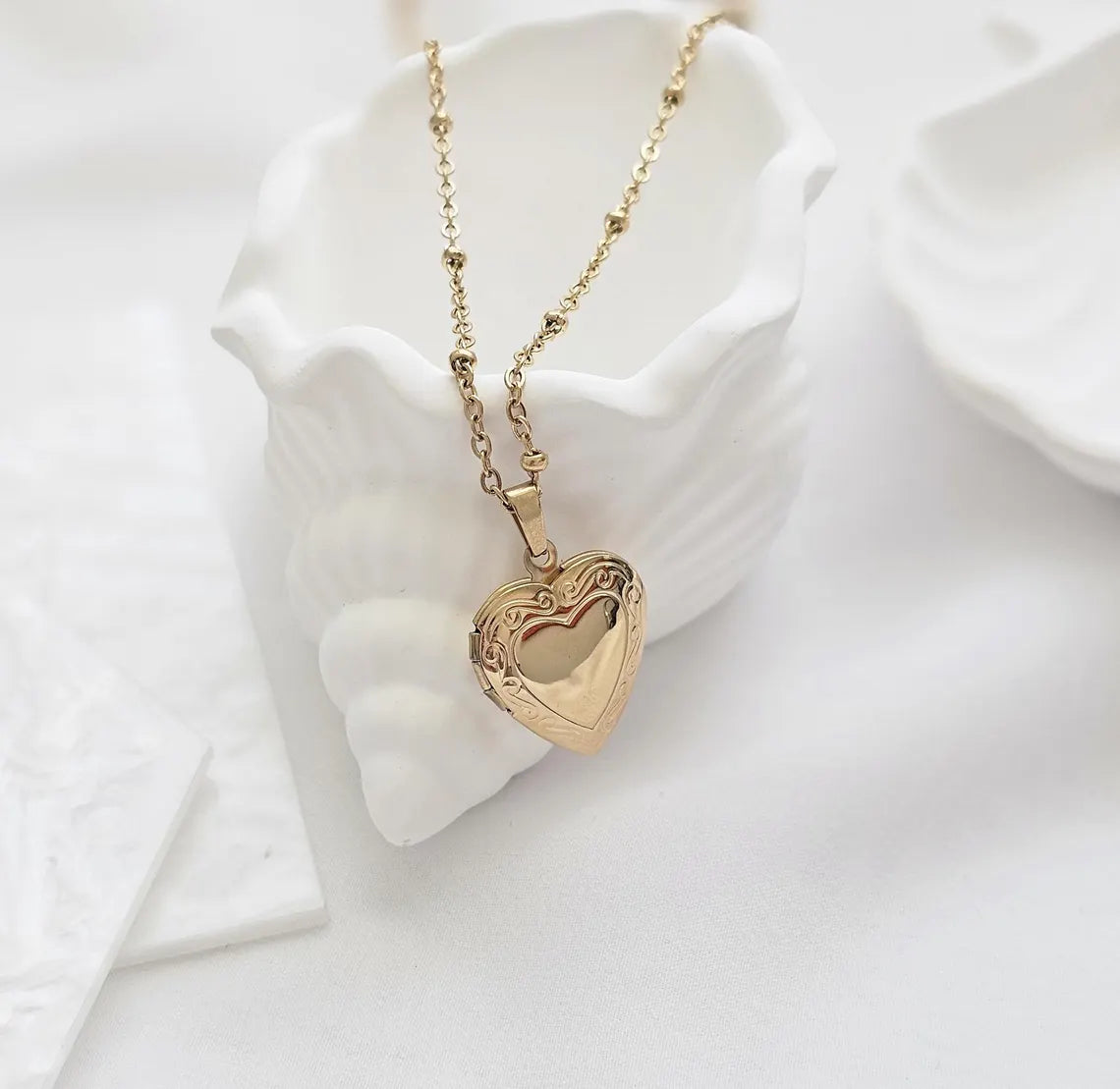 Relicário Coração Dourado | Banhado em Ouro 18K