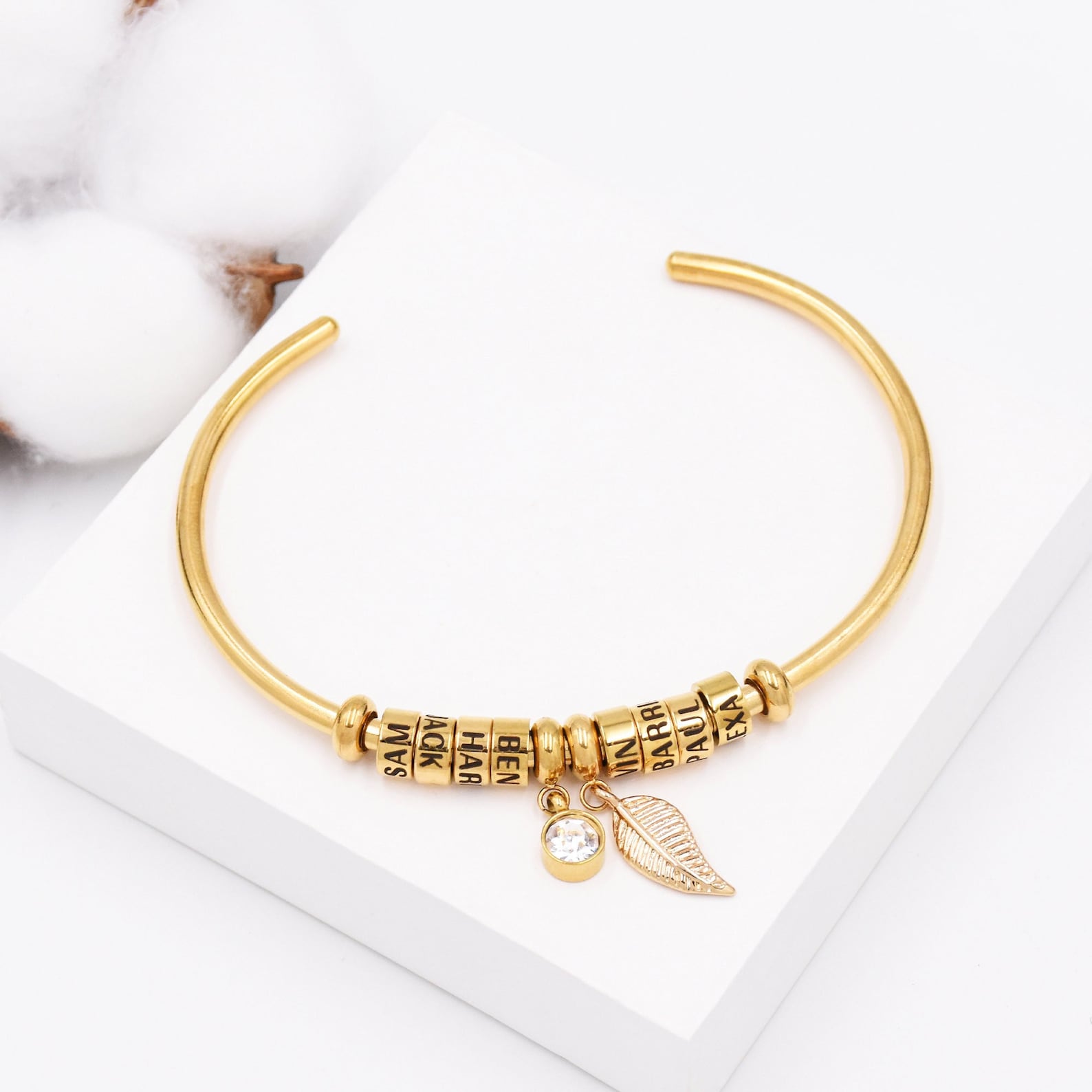 Pulseira Eternelle | Com Nome Gravado e Pingente de Asas