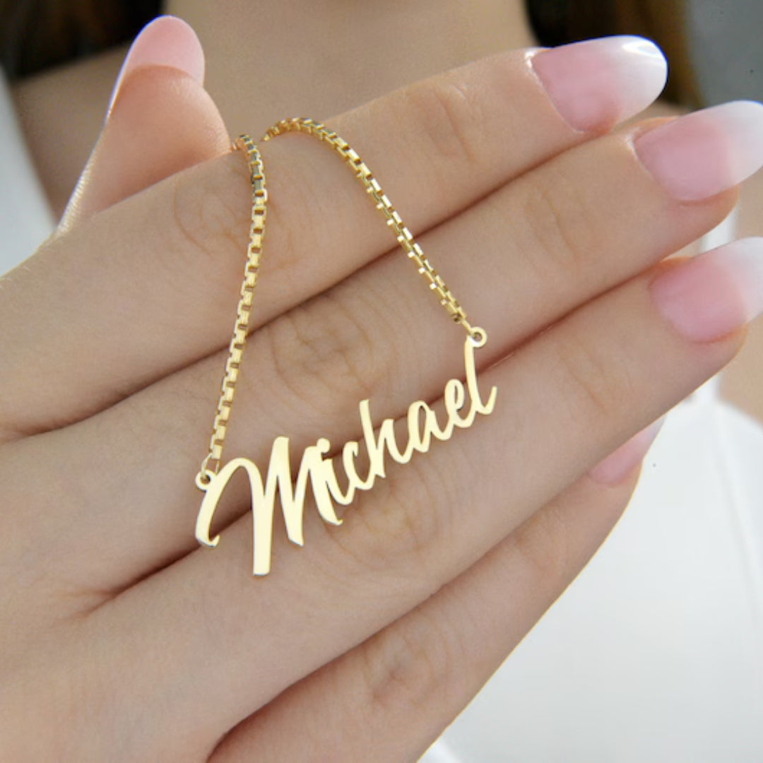 Colar Personalizado com nome banhado a Ouro 18k
