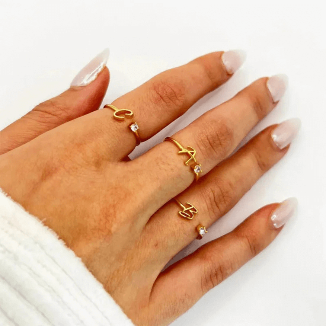 Anel com Inicial - Banhado em ouro 18k