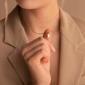 Colar Minimalista com Inicial - Banhado em Ouro 18k