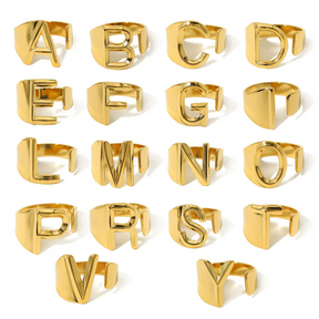 Anel Estilo com Iniciais Banhado em Ouro 18K Ajustável