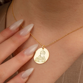 Luz Amor | Colar com foto no pingente | Banhado em Ouro 18K