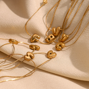 Ponto de Luz & Inicial | Colar + Pingente Banhado em Ouro 18K