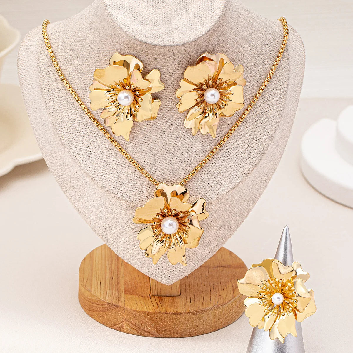 Conjunto de Joias Florais | Banhado em Ouro 18K