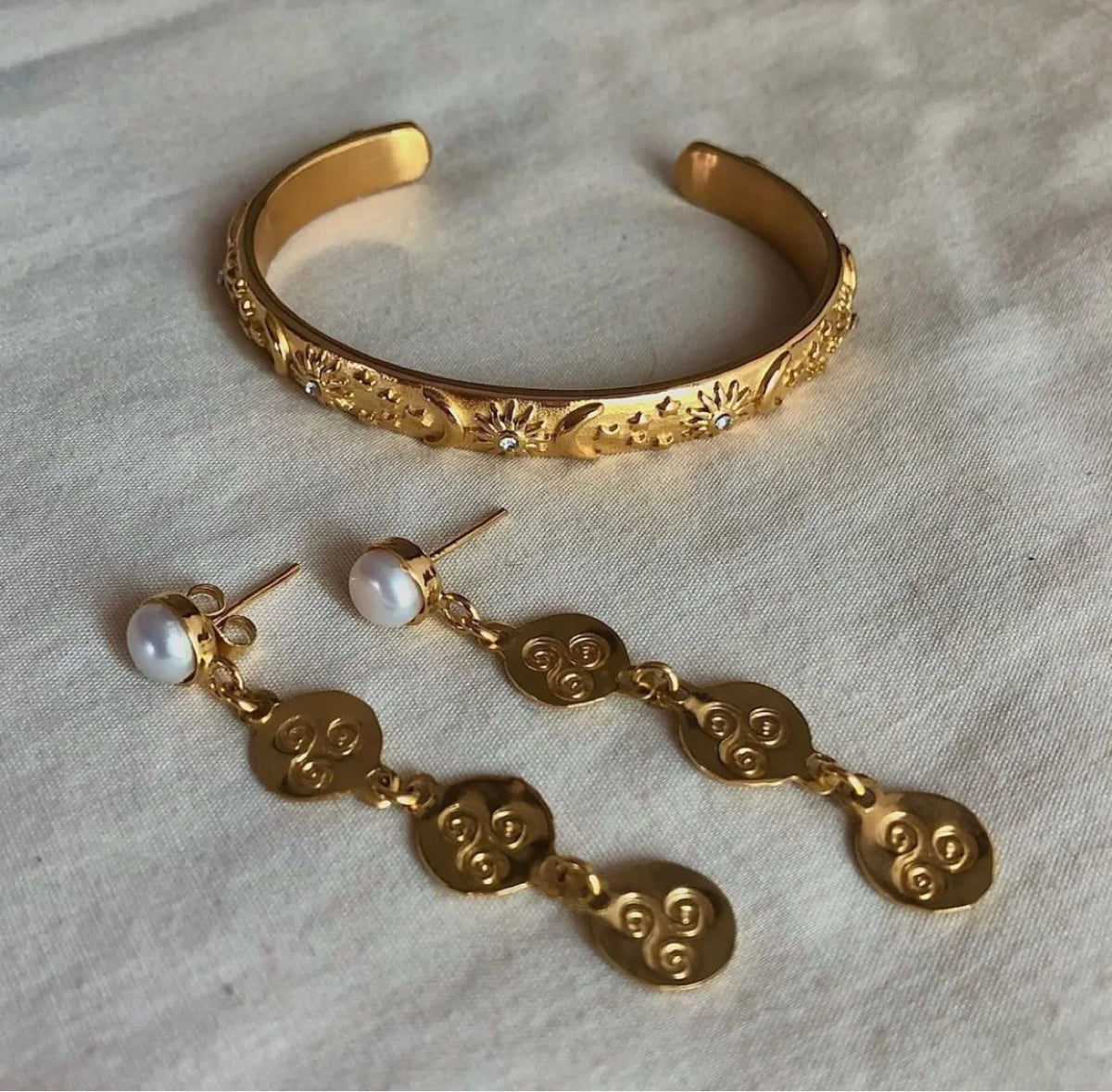 Pulseiras Celestial Harmonia | Banhado em Ouro 18k