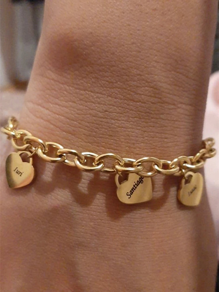 Pulseira Lembrança Viva – Personalize com Nome e Coração