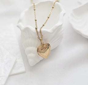 Relicário Coração Dourado | Banhado em Ouro 18K